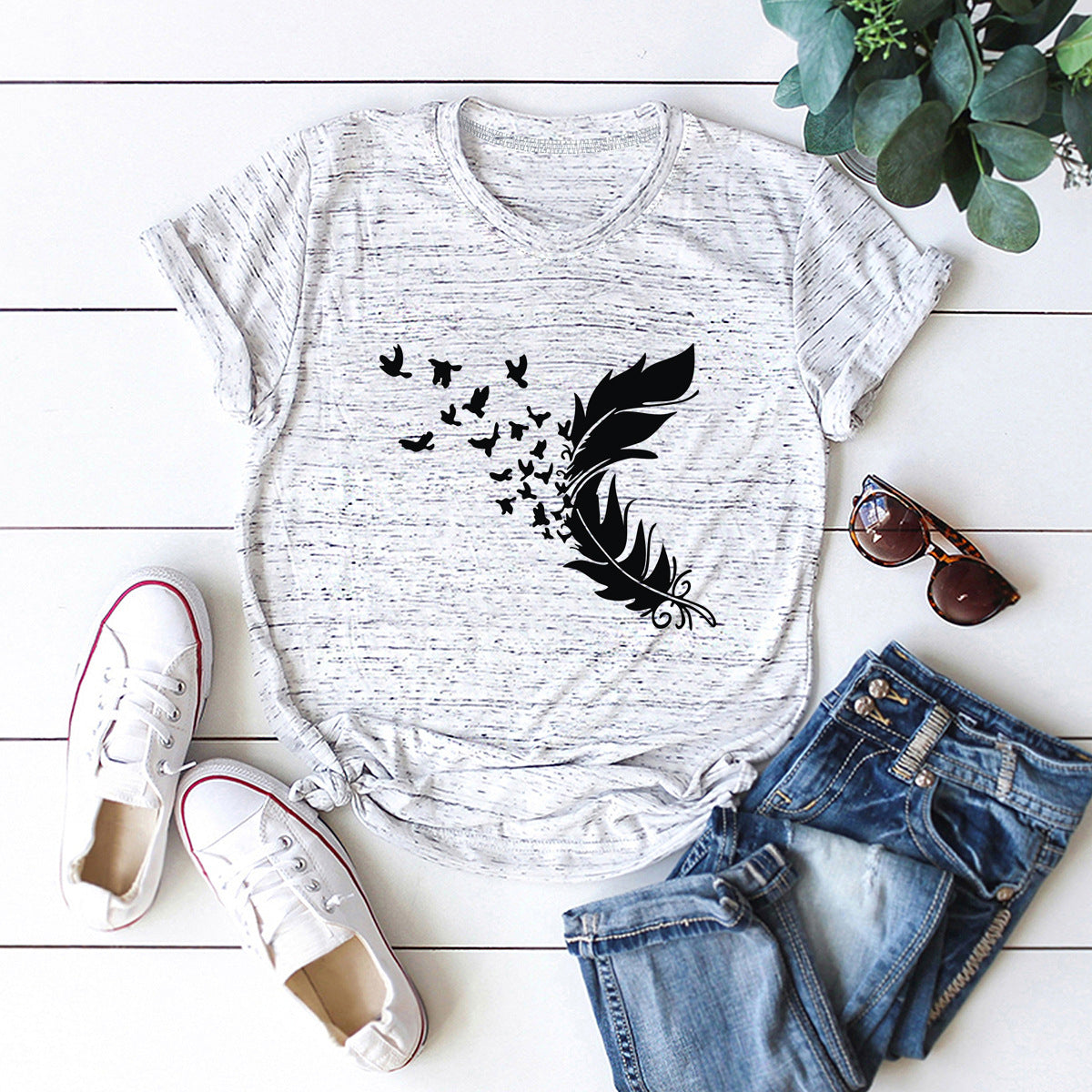Summer Plus Size Women Clothing New Feather Print T-shirt in Wine Red