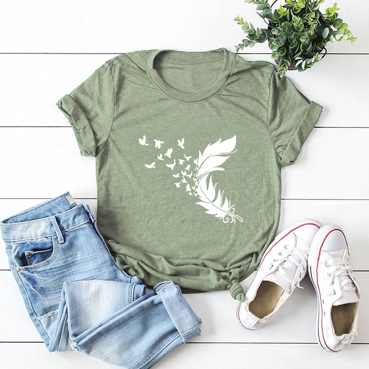 Summer Plus Size Women Clothing New Feather Print T-shirt in Wine Red