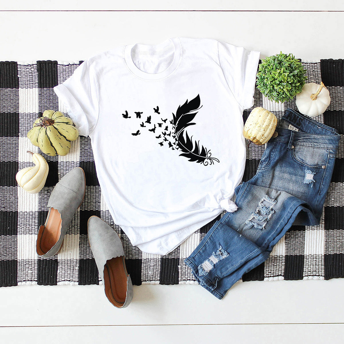 Summer Plus Size Women Clothing New Feather Print T-shirt in White