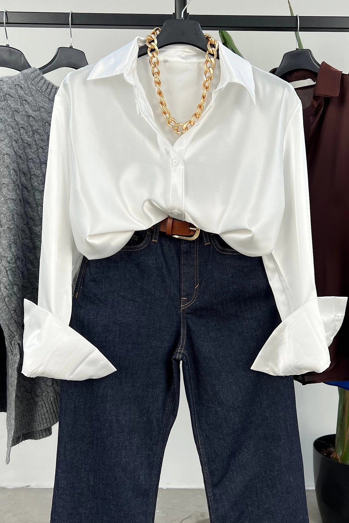 Single-breasted Long Sleeve Lapel Shirt Sexy Women Clothing in White